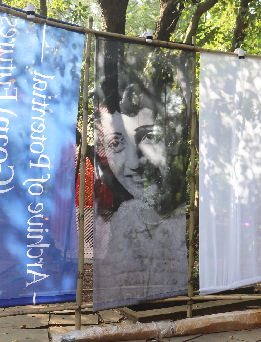 GOA FAMILIA - Archive display of Goan family stories
